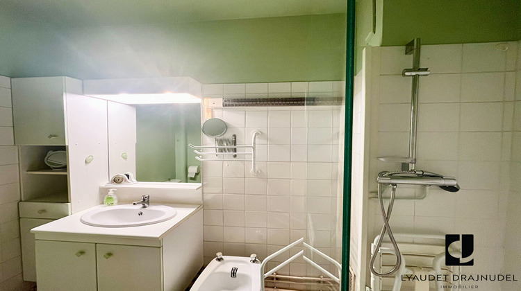 Ma-Cabane - Vente Appartement RIORGES, 53 m²