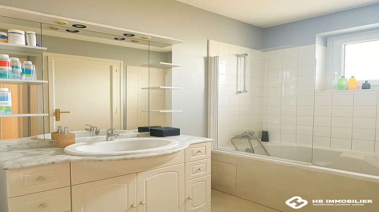 Ma-Cabane - Vente Appartement RIORGES, 83 m²