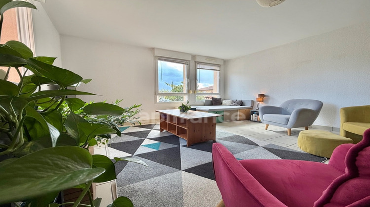 Ma-Cabane - Vente Appartement RIORGES, 109 m²