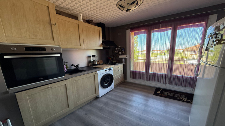 Ma-Cabane - Vente Appartement RIORGES, 70 m²