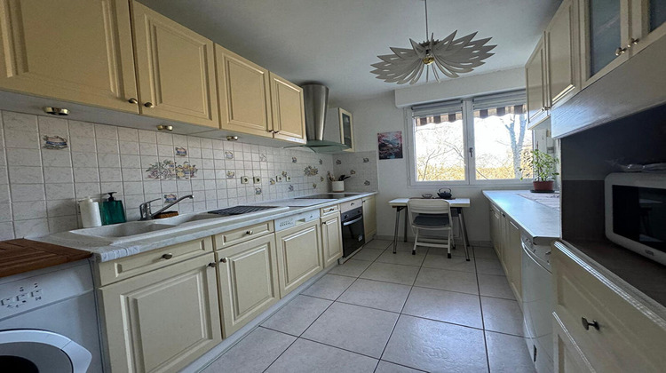 Ma-Cabane - Vente Appartement RIS-ORANGIS, 81 m²