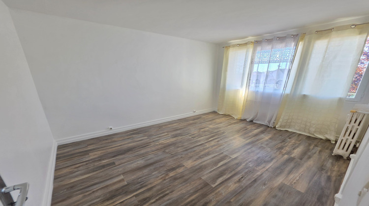 Ma-Cabane - Vente Appartement RIS ORANGIS, 65 m²