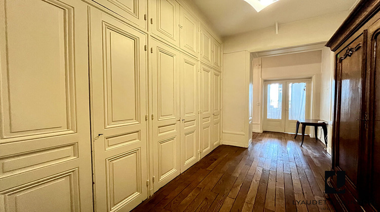 Ma-Cabane - Vente Appartement ROANNE, 235 m²