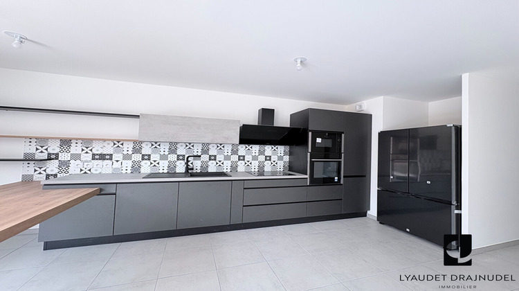 Ma-Cabane - Vente Appartement ROANNE, 90 m²