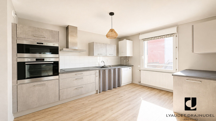 Ma-Cabane - Vente Appartement ROANNE, 76 m²
