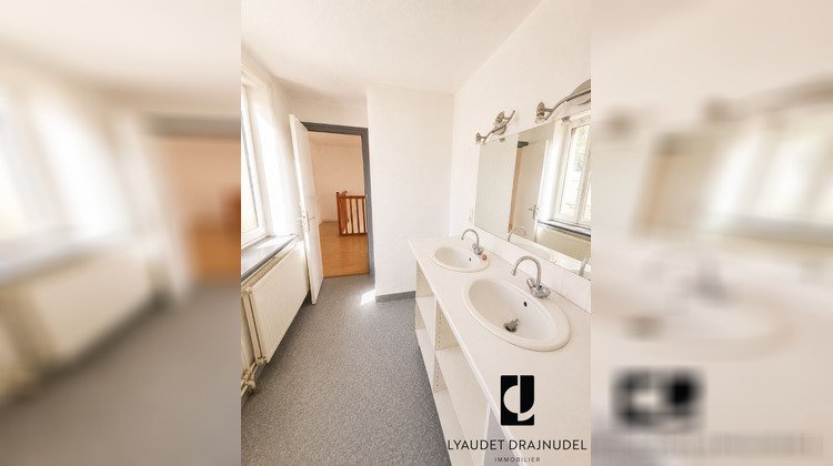 Ma-Cabane - Vente Appartement ROANNE, 154 m²