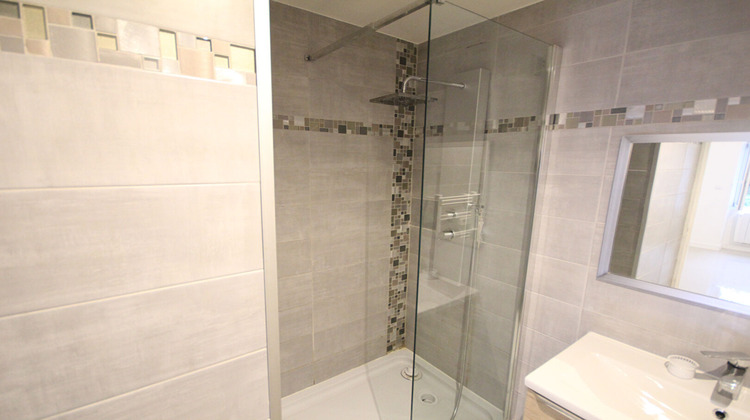 Ma-Cabane - Vente Appartement ROCHE-LEZ-BEAUPRE, 75 m²