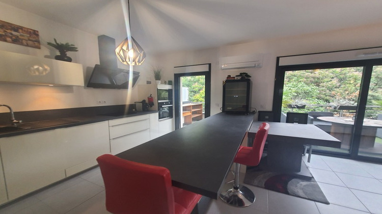 Ma-Cabane - Vente Appartement ROMANS SUR ISERE, 61 m²