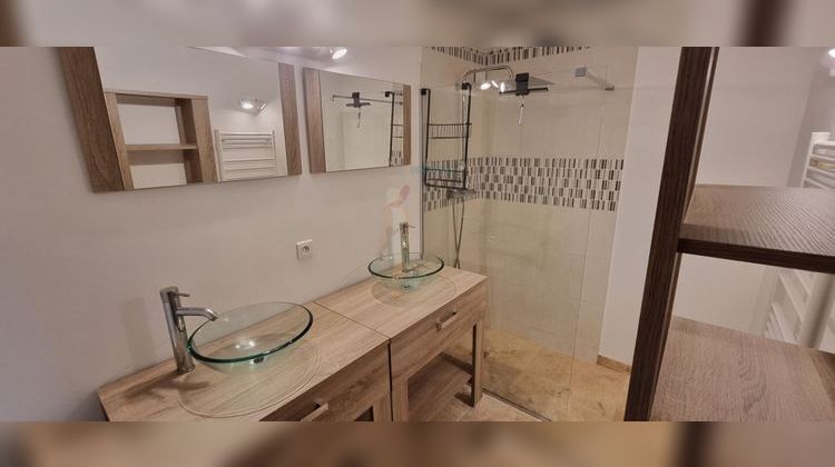 Ma-Cabane - Vente Appartement ROQUEBRUNE-SUR-ARGENS, 52 m²