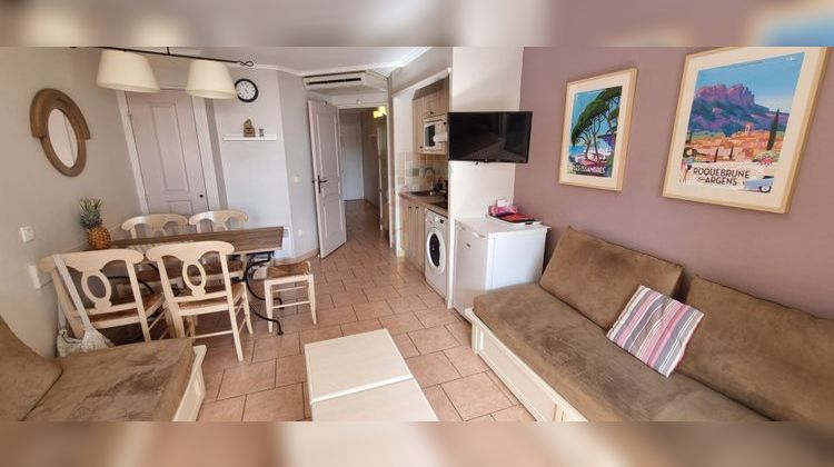 Ma-Cabane - Vente Appartement ROQUEBRUNE-SUR-ARGENS, 32 m²