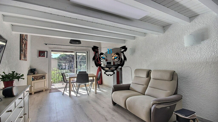 Ma-Cabane - Vente Appartement ROQUEBRUNE-SUR-ARGENS, 57 m²