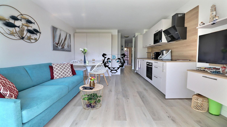 Ma-Cabane - Vente Appartement ROQUEBRUNE-SUR-ARGENS, 32 m²