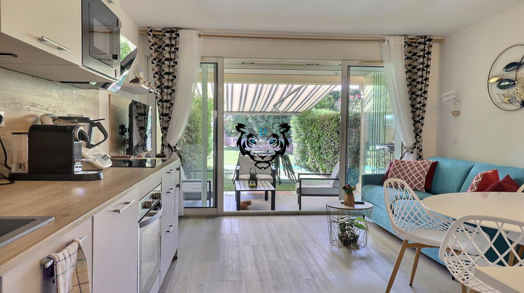 Ma-Cabane - Vente Appartement ROQUEBRUNE-SUR-ARGENS, 32 m²