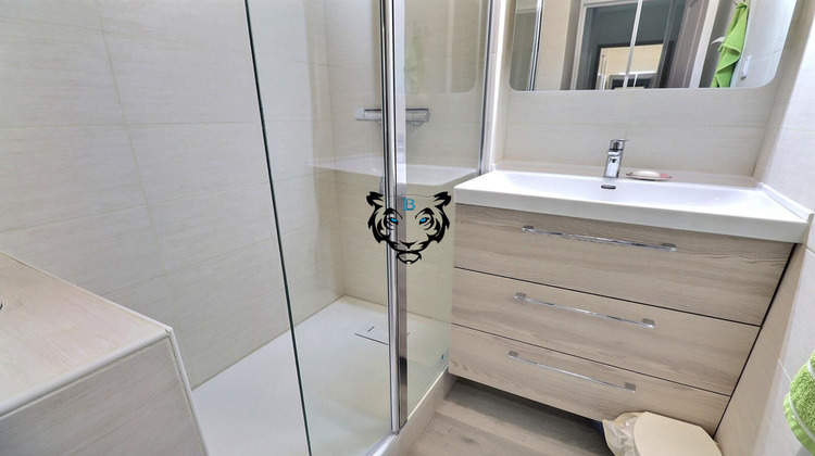 Ma-Cabane - Vente Appartement ROQUEBRUNE-SUR-ARGENS, 32 m²