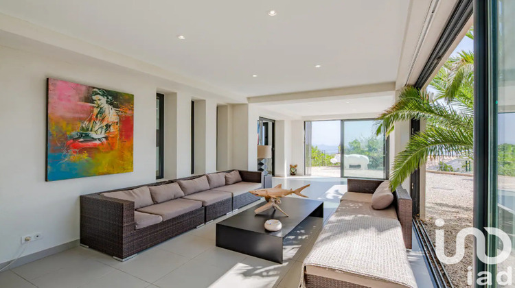 Ma-Cabane - Vente Appartement Roquebrune-sur-Argens, 81 m²