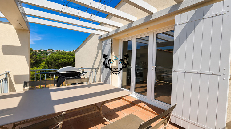 Ma-Cabane - Vente Appartement ROQUEBRUNE-SUR-ARGENS, 61 m²