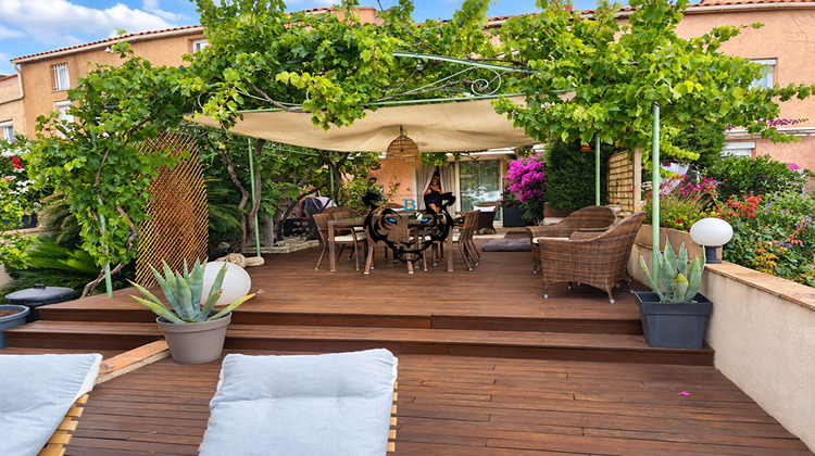 Ma-Cabane - Vente Appartement ROQUEBRUNE-SUR-ARGENS, 85 m²