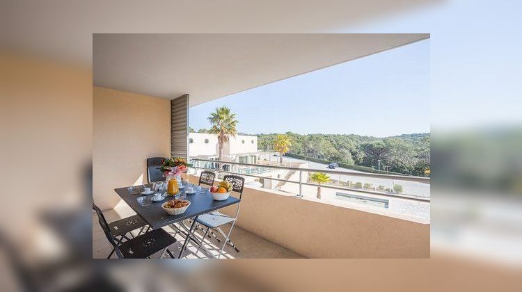 Ma-Cabane - Vente Appartement ROQUEBRUNE SUR ARGENS, 47 m²