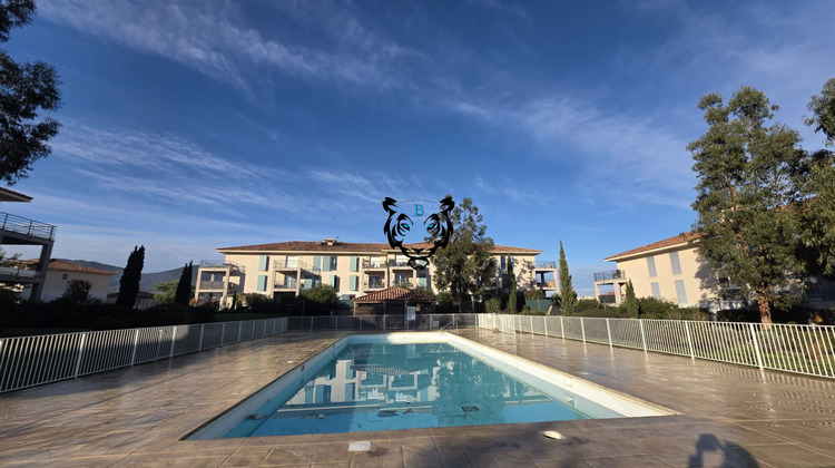 Ma-Cabane - Vente Appartement ROQUEBRUNE-SUR-ARGENS, 40 m²