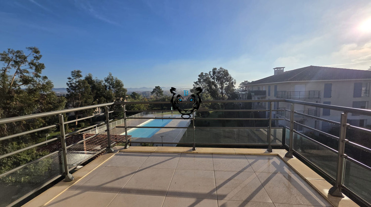 Ma-Cabane - Vente Appartement ROQUEBRUNE-SUR-ARGENS, 40 m²