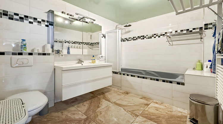 Ma-Cabane - Vente Appartement ROSNY-SOUS-BOIS, 96 m²