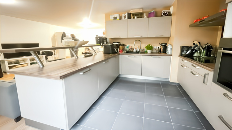 Ma-Cabane - Vente Appartement ROSNY-SOUS-BOIS, 63 m²