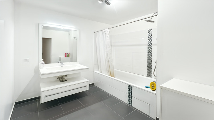 Ma-Cabane - Vente Appartement ROSNY-SOUS-BOIS, 63 m²