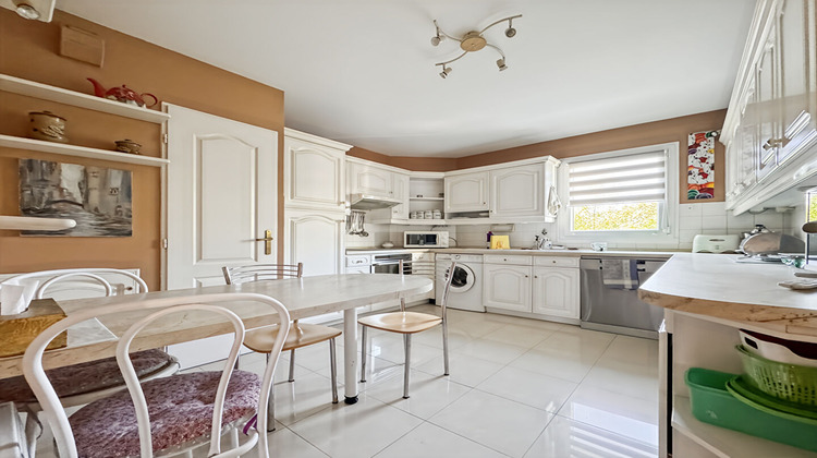 Ma-Cabane - Vente Appartement ROSNY-SOUS-BOIS, 97 m²