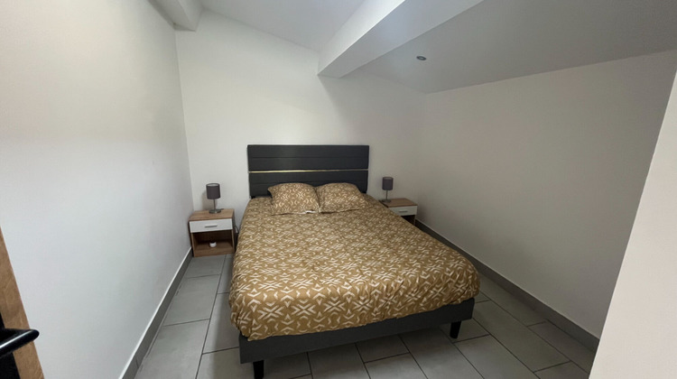 Ma-Cabane - Vente Appartement ROUGIERS, 55 m²