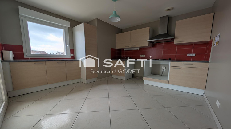 Ma-Cabane - Vente Appartement Ruffec, 70 m²