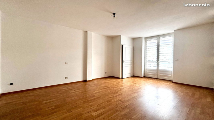 Ma-Cabane - Vente Appartement Saint-Étienne, 83 m²