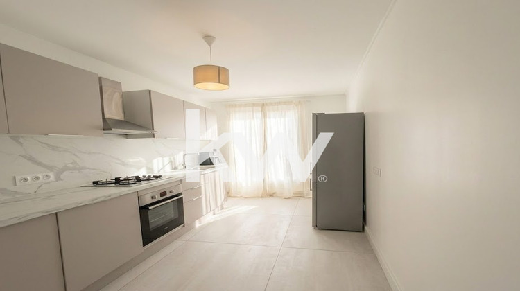 Ma-Cabane - Vente Appartement Saint-Étienne, 83 m²