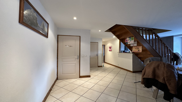 Ma-Cabane - Vente Appartement Saint-Étienne-de-Cuines, 68 m²