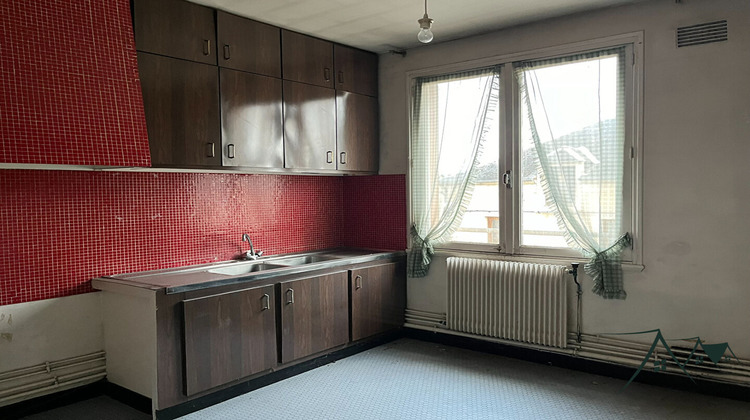 Ma-Cabane - Vente Appartement SAINT-AMAND-MONTROND, 135 m²