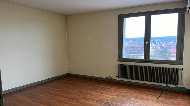 Ma-Cabane - Vente Appartement SAINT-AMAND-MONTROND, 135 m²