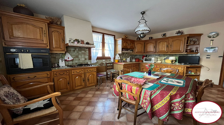 Ma-Cabane - Vente Appartement SAINT-AMAND-MONTROND, 140 m²