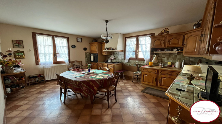 Ma-Cabane - Vente Appartement SAINT-AMAND-MONTROND, 140 m²