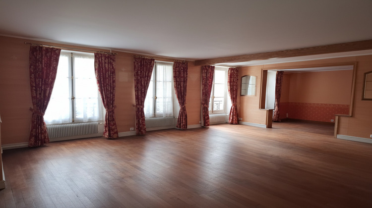Ma-Cabane - Vente Appartement SAINT-AMAND-MONTROND, 241 m²