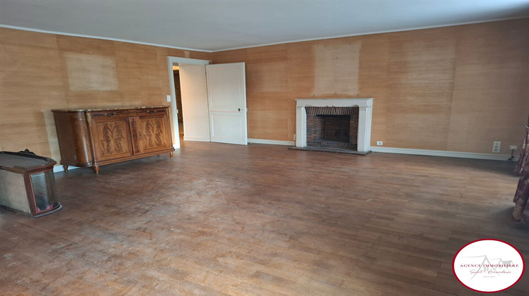 Ma-Cabane - Vente Appartement SAINT-AMAND-MONTROND, 241 m²