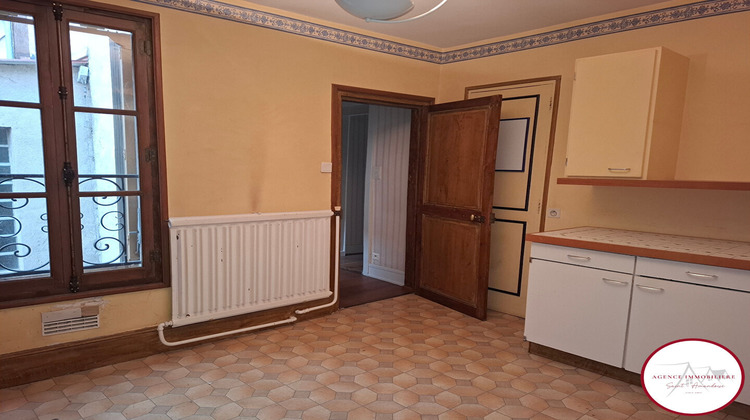 Ma-Cabane - Vente Appartement SAINT-AMAND-MONTROND, 241 m²