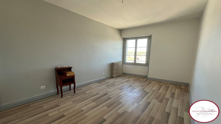 Ma-Cabane - Vente Appartement SAINT-AMAND-MONTROND, 48 m²