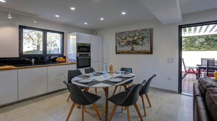 Ma-Cabane - Vente Appartement SAINT AYGULF, 66 m²