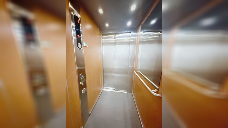 Ma-Cabane - Vente Appartement SAINT-BARTHELEMY-D'ANJOU, 63 m²