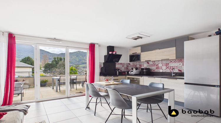 Ma-Cabane - Vente Appartement Saint-Cassin, 82 m²