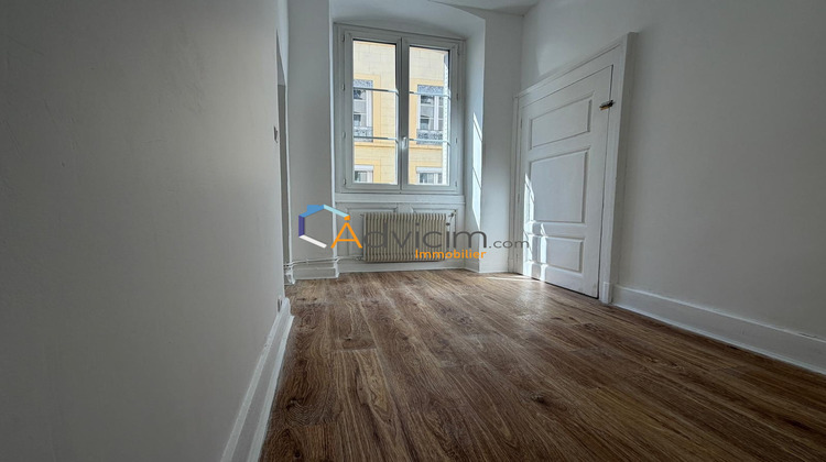 Ma-Cabane - Vente Appartement Saint-Chamond, 60 m²