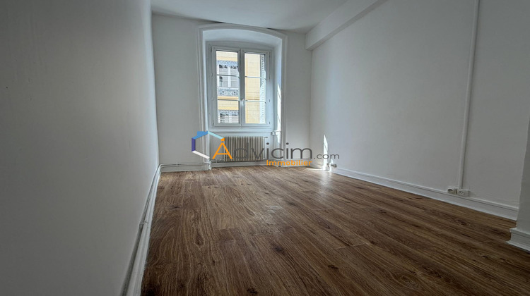 Ma-Cabane - Vente Appartement Saint-Chamond, 60 m²