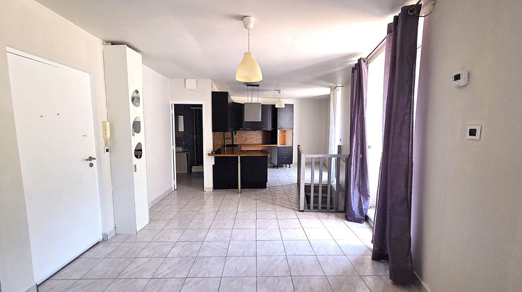 Ma-Cabane - Vente Appartement Saint-Chamond, 73 m²