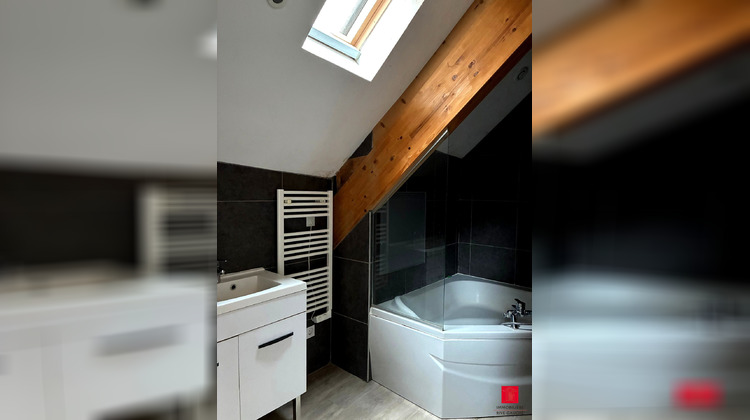 Ma-Cabane - Vente Appartement Saint-Clair-de-la-Tour, 68 m²