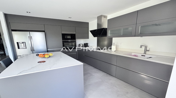 Ma-Cabane - Vente Appartement Saint-Cyr-sur-Mer, 107 m²