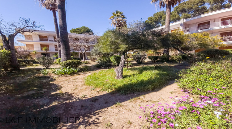 Ma-Cabane - Vente Appartement SAINT-CYR-SUR-MER, 76 m²